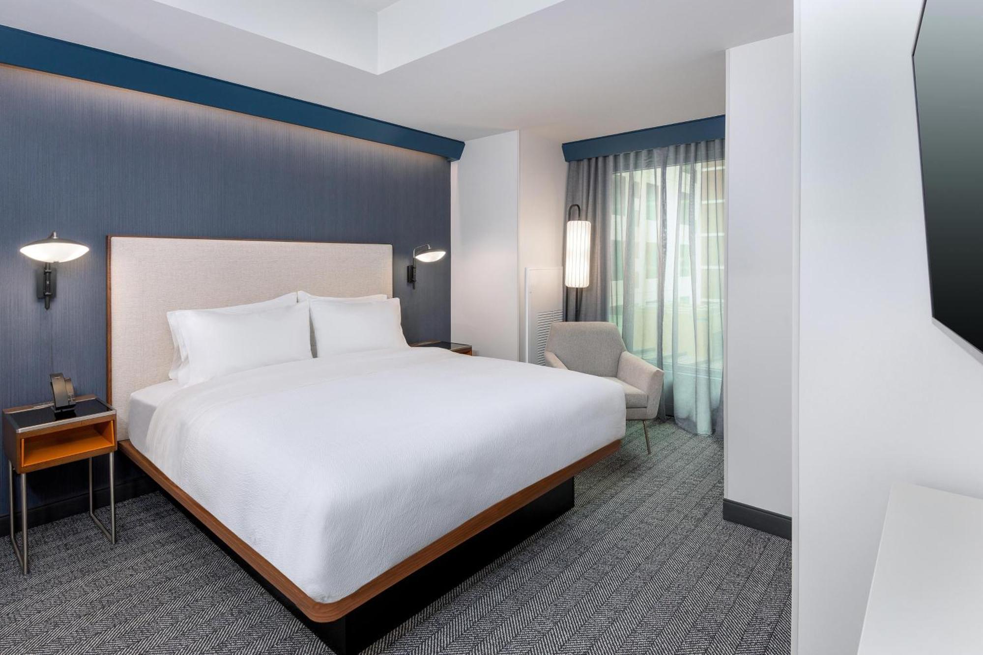 Hotel Courtyard By Marriott Atlanta Midtown Zewnętrze zdjęcie