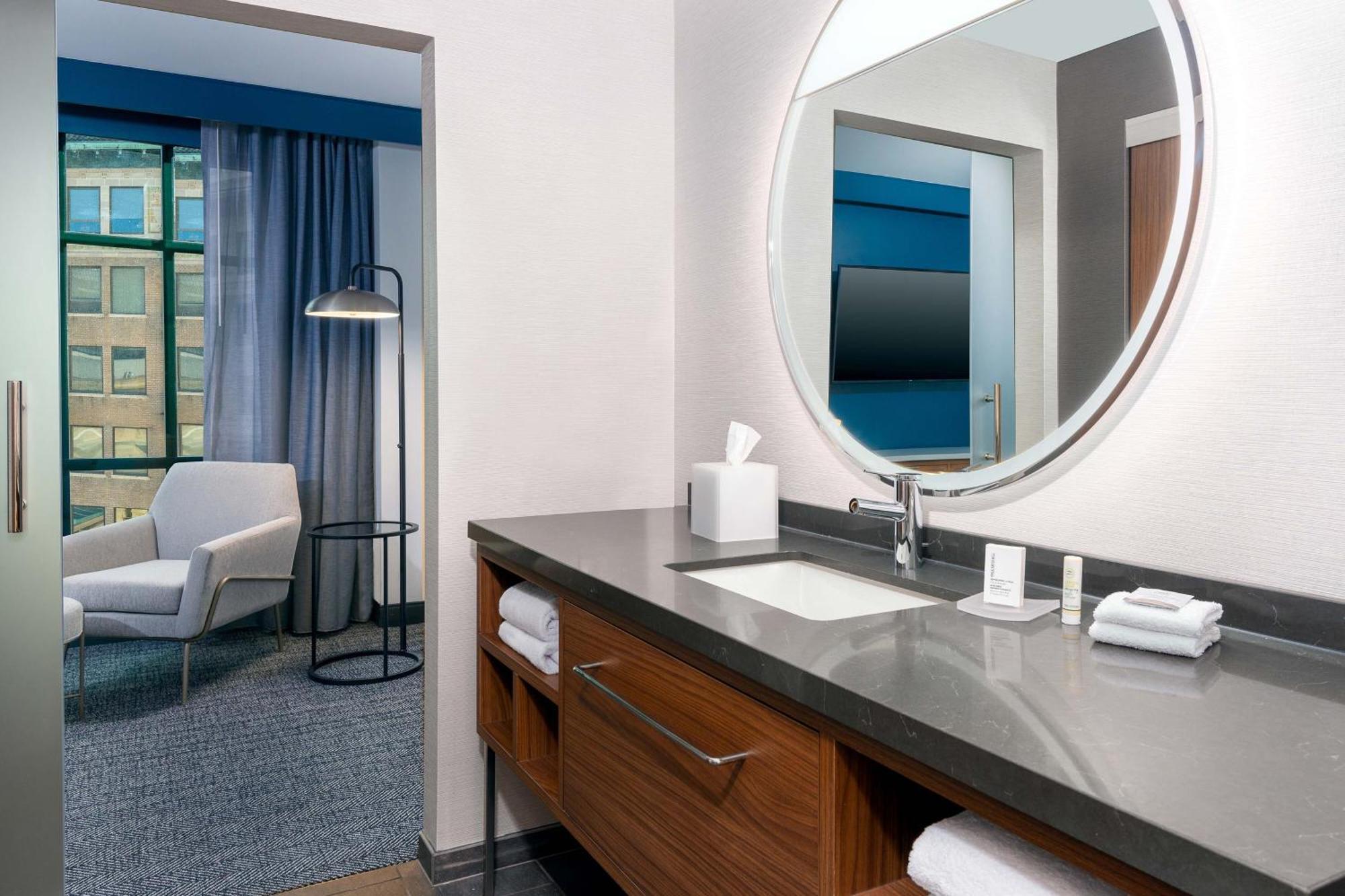 Hotel Courtyard By Marriott Atlanta Midtown Zewnętrze zdjęcie
