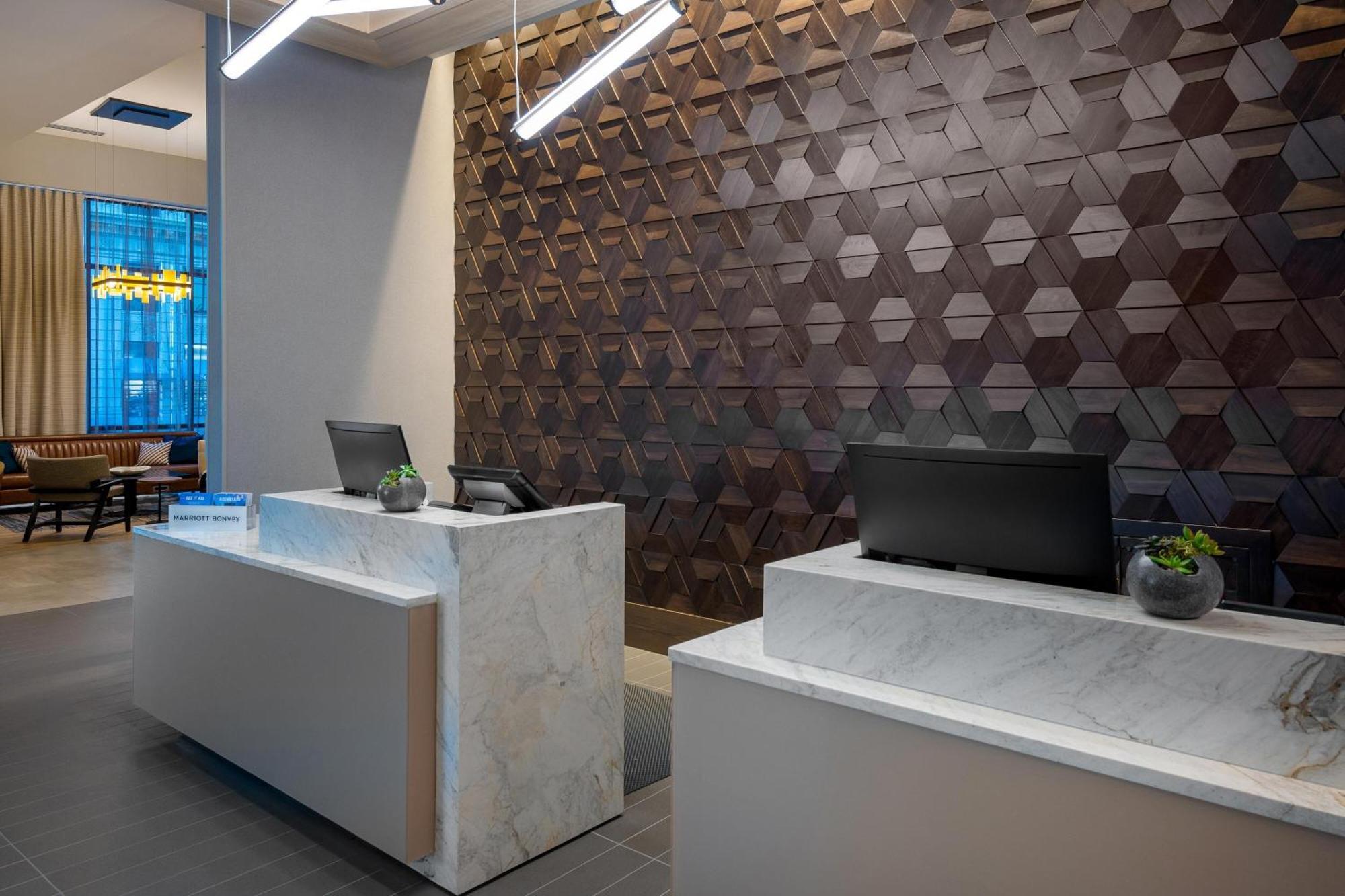 Hotel Courtyard By Marriott Atlanta Midtown Zewnętrze zdjęcie